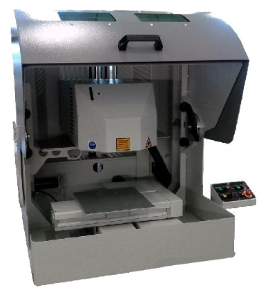 XY-Tisch im FIBERG Plus, Tischmaschine.